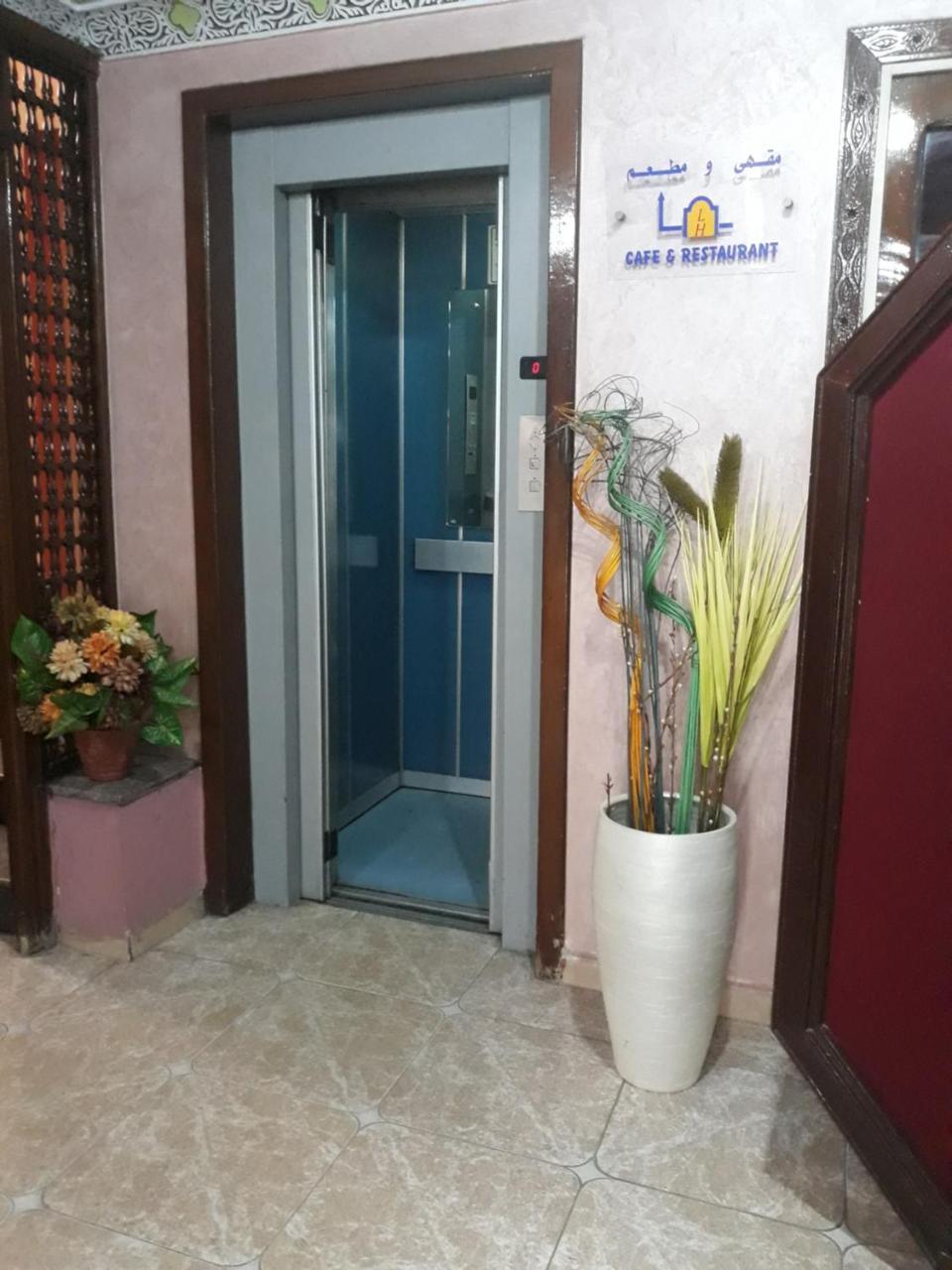 Hotel Lixus Надор Екстериор снимка
