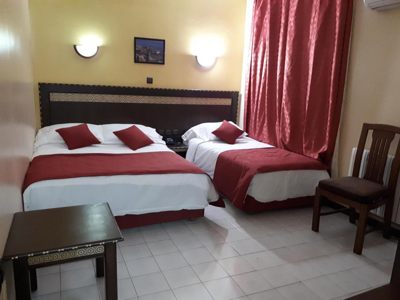 Hotel Lixus Надор Екстериор снимка