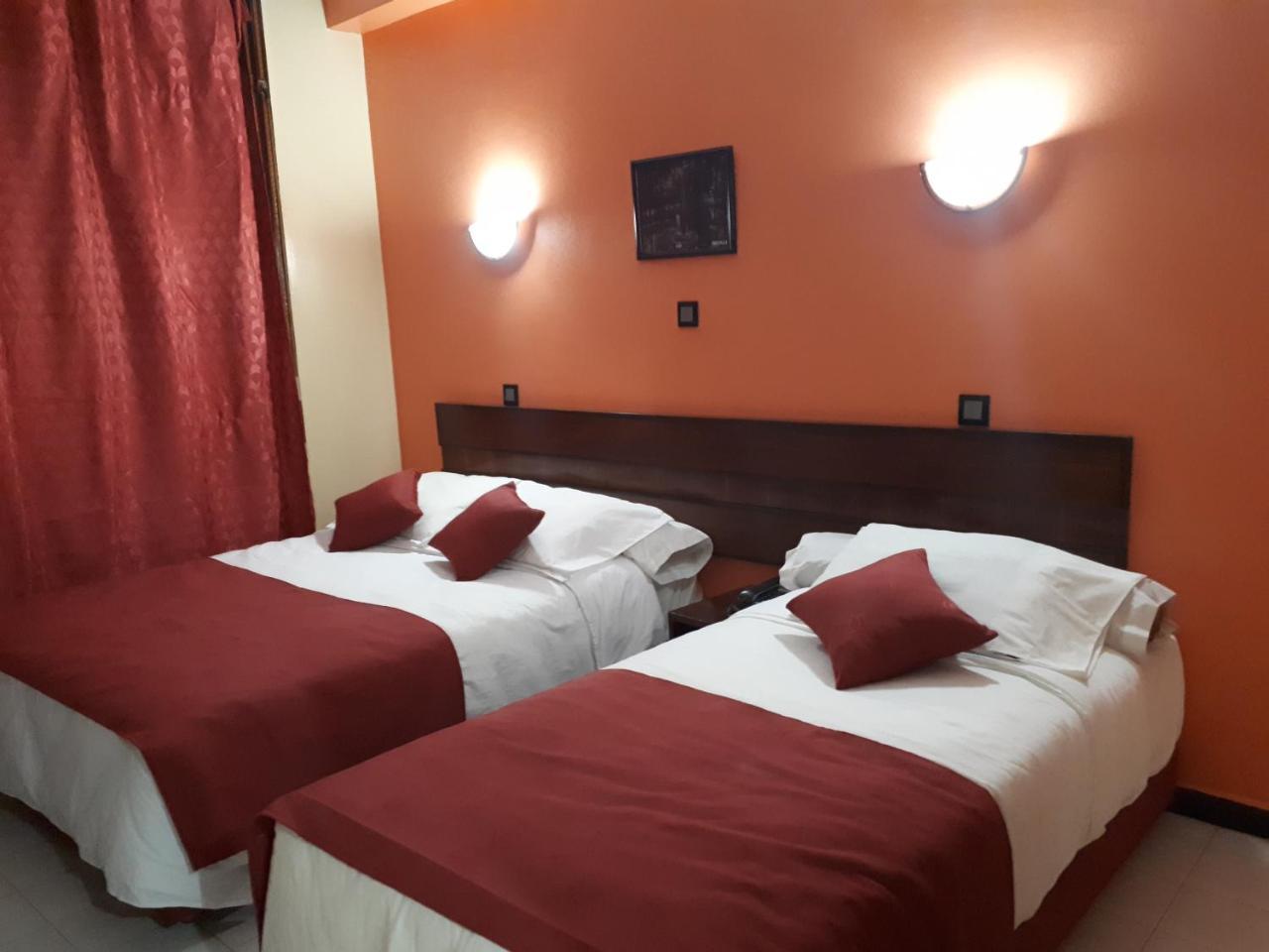 Hotel Lixus Надор Екстериор снимка